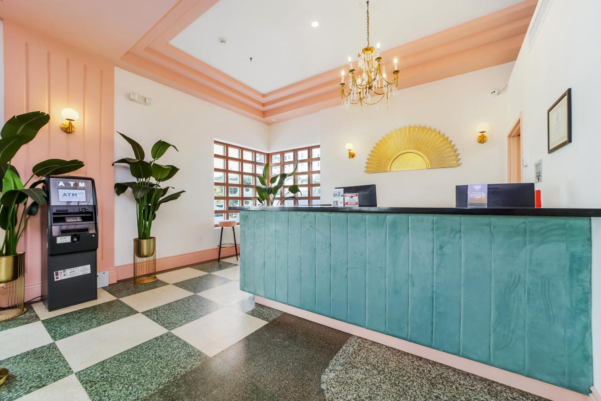 Ocean Spray Hotel Майами-Бич Экстерьер фото